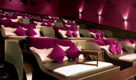 В стамбульском кинотеатре можно смотреть фильмы, лежа в постели