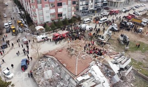 Уже более 8 тысяч человек спасены из-под завалов после страшного землетрясения в Турции