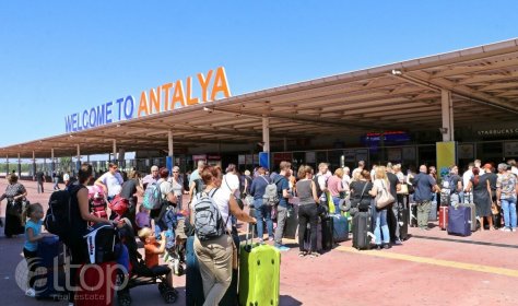 Анталья установила рекорд по числу принятых туристов